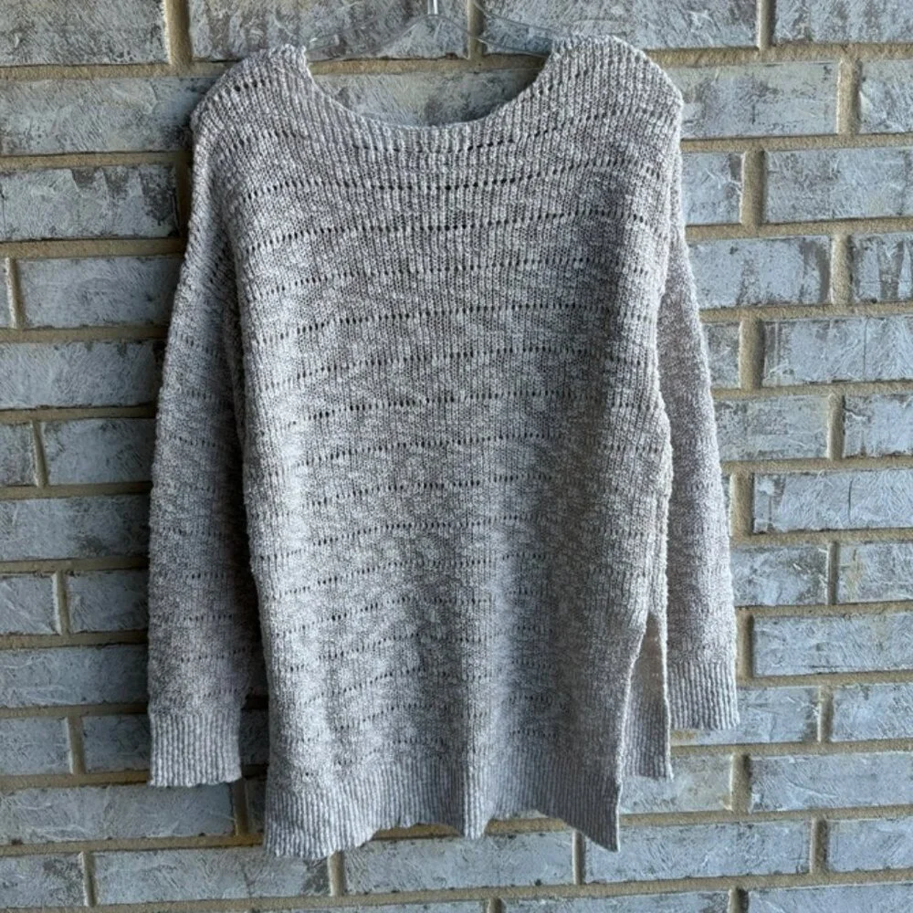 American Eagle Long Sleeve V-neck Open Knit Sweater Women's Size S.